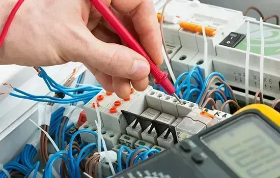 Professional electrician in North Kensington